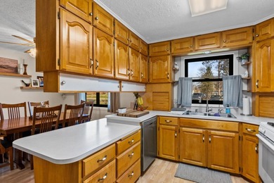 Enjoy beautiful views of Sauk Lake from this well-maintained 5 - photo 8