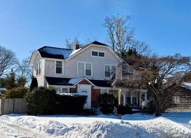 Welcome to this Charming 1920's home on Roe Blvd. The interior - photo 1