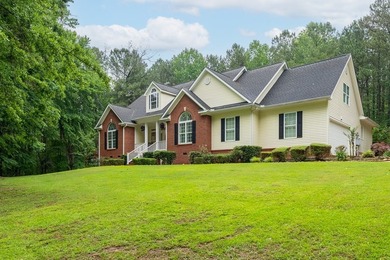 LOCATION, LOCATION! Enjoy quiet, country living in this - photo 3