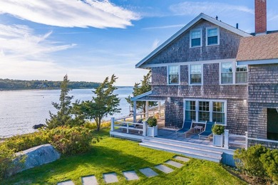 Rocky Island blends classic Cape charm with contemporary style - photo 23