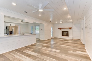 Beautiful One and a Half Story Home -- Fully Remodeled & Move In - photo 10