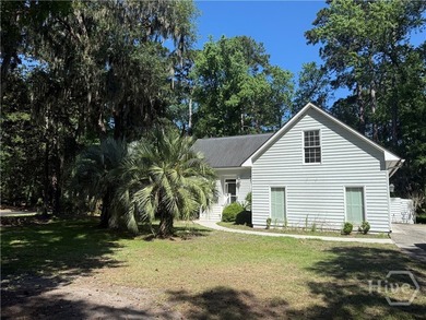 This Landings house has amazing potential to renovate. There are - photo 3