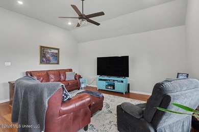 Well-maintained and lovingly cared for, this beautiful home - photo 8