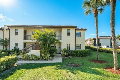 Completely renovated, light-filled second-floor condo offering - photo 3