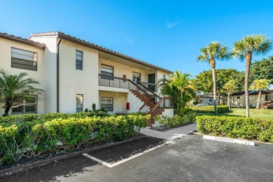 Completely renovated, light-filled second-floor condo offering - photo 5