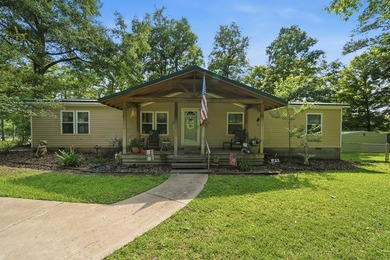 PRICE IMPROVEMENT!!! Welcome to 102 Allen's Alley, a private - photo 2