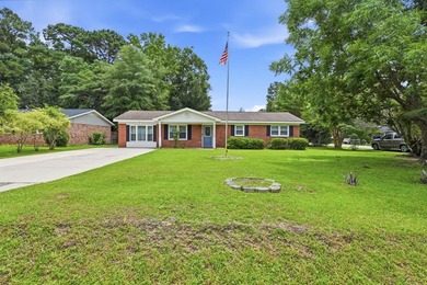 Welcome home to this beautifully updated 3-bedroom, 2-bath brick - photo 44