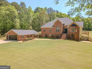 Lake Home For Sale in Hoschton, Georgia
