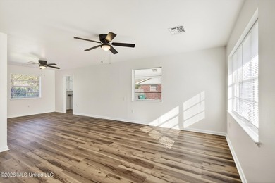 WOW !!! CHECK OUT THE NEW PRICE ON THIS CUTIE. RECENTLY UPDATED - photo 9
