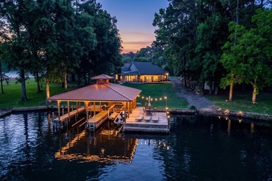 Don't miss this great opportunity to be on Lake Sinclair, close - photo 2