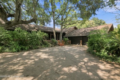 Welcome home to this spacious 4-bedroom, 2.5-bath ranch-style - photo 2