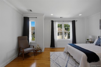 Turn-Key, Bright End Unit Townhome with private garage - Just a - photo 12