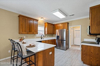 A Move-In Ready Gem in Pinehurst! This well-maintained 3-bedroom - photo 5
