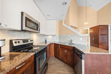 Top-floor lofted double suite (633/634) at Summerland Waterfront - photo 13