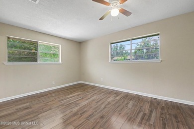 Welcome to this charming 3-bedroom, 2-bath home offering - photo 10