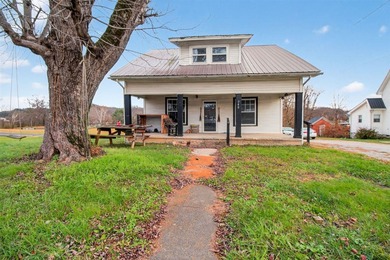 Lake Home For Sale in Burkesville, Kentucky