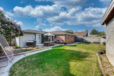 Located near the golf course, 1105 Crescent Dr offers 3 bedrooms - photo 29