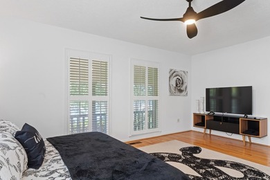 Charming Cape Cod-style home featuring 3 bedrooms and 2 baths in - photo 10