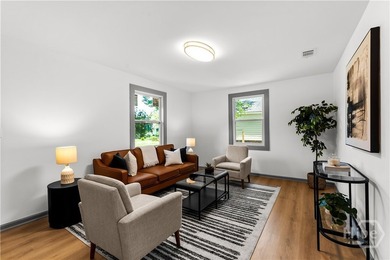 Remodeled 5 minuites to Downtown Savannah. 3 Bedroom 2 Full - photo 5