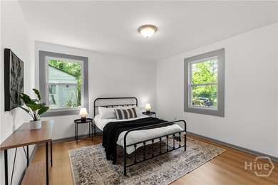 Remodeled 5 minuites to Downtown Savannah. 3 Bedroom 2 Full - photo 8