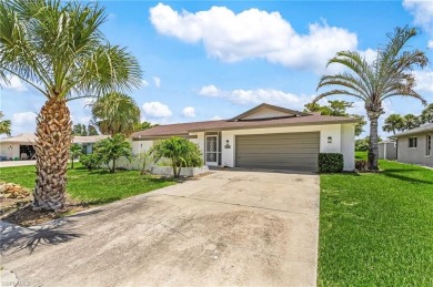 Cape Coral Lakes Area Home For Sale in Cape Coral Florida