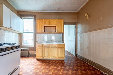 Four Unit rowhouse in the heart of Sunset Park with nicely - photo 21