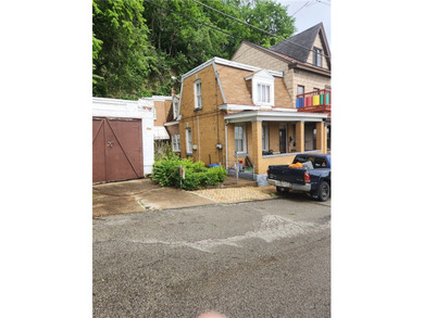 Great opportunity in Pittsburgh's Spring Hill neighborhood! This - photo 3