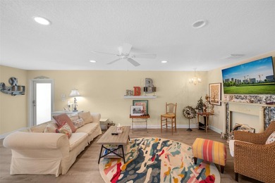 Lauderdale West, 55+ Community. Huge 1 bed/2 full bath - photo 9