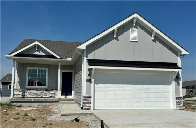 (private lake, pond, creek) Home For Sale in Lees Summit Missouri