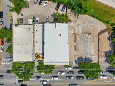 A rare Savannah opportunity ready for its next chapter. This - photo 9