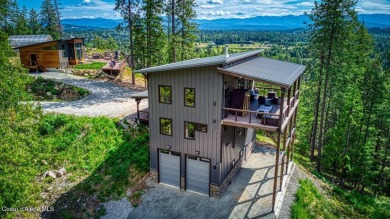 Lake Home For Sale in Sandpoint, Idaho
