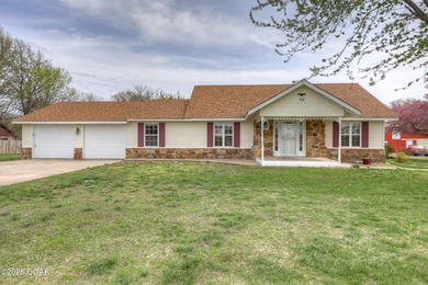 Lamar Lake  Home For Sale in Lamar Missouri