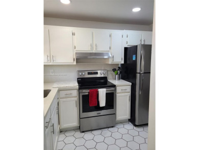 Lake Condo For Sale in Sunrise, Florida