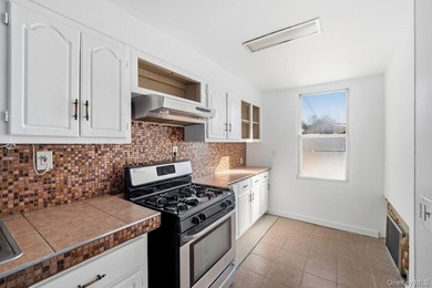 Welcome to 108 Jackie Robinson Parkway, a charming single-family - photo 4