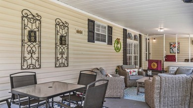 Dollbaby turnkey lake property! SUPERB LOCATION! Just bring your - photo 4