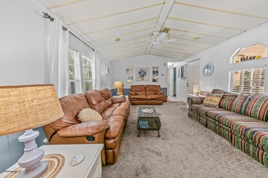 Dollbaby turnkey lake property! SUPERB LOCATION! Just bring your - photo 7