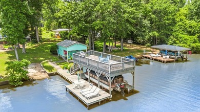 Dollbaby turnkey lake property! SUPERB LOCATION! Just bring your - photo 9