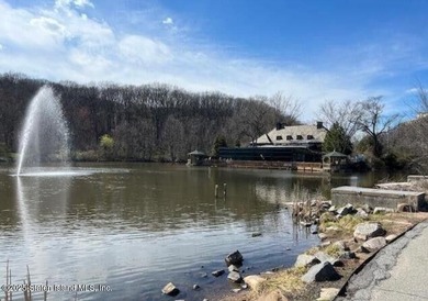 Staten Island's best-kept secret! This luxury high-rise offers a - photo 41