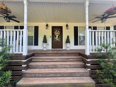Welcome to 202 Commodore Drive in North Baldwin! This beautiful - photo 2