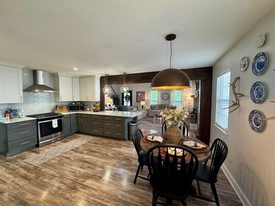 Welcome to 202 Commodore Drive in North Baldwin! This beautiful - photo 6