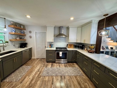 Welcome to 202 Commodore Drive in North Baldwin! This beautiful - photo 10