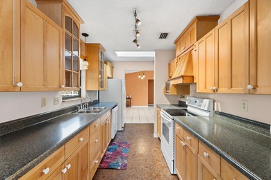 The seller is offering a $10,000 credit! Welcome home to - photo 12