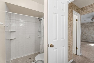 The seller is offering a $10,000 credit! Welcome home to - photo 22