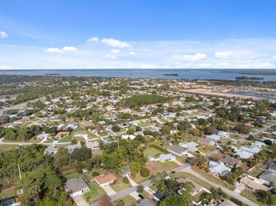 The seller is offering a $10,000 credit! Welcome home to - photo 34