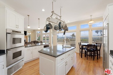 Welcome to this stunning 4,600-square-foot single-family home - photo 6