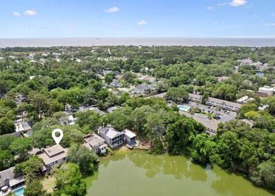 Character and coastal charm come together in this beautiful 3 - photo 6
