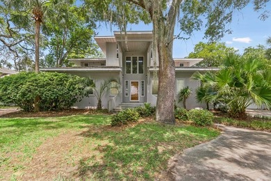 Character and coastal charm come together in this beautiful 3 - photo 7