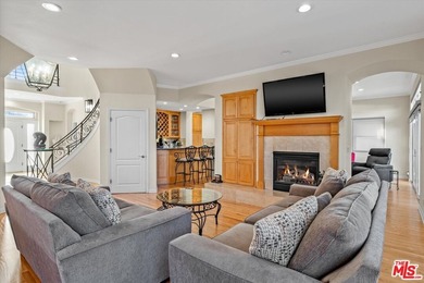 Welcome to this stunning 4,600-square-foot single-family home - photo 9