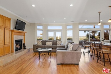 Welcome to this stunning 4,600-square-foot single-family home - photo 10