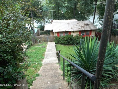 Additional listing photo 1